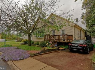 90 Grove St, Thorofare, NJ 08086