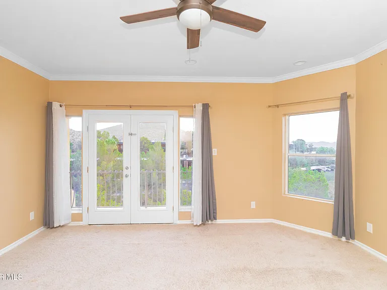 4744 Excalibur Dr — Photo 28