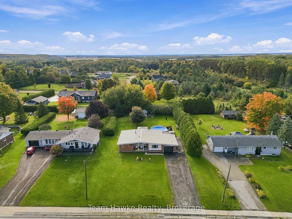 1st image of 385 Lafontaine Rd W