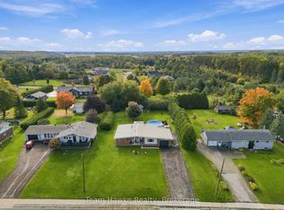 385 Lafontaine Rd W, Tiny, ON L9M 0H1