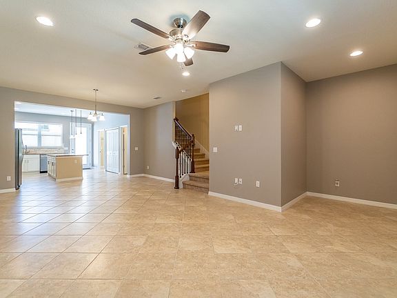 4th image of 5031 Walker St
