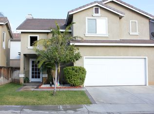 921 Heron Dr, Corona, CA 92879