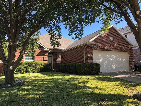 3rd image of 2321 Itasca Dr