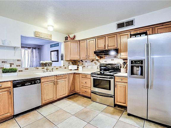 3rd image of 2211 E Javelina Ave