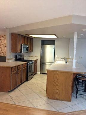 5th image of 2710 Castlewood Ct SE