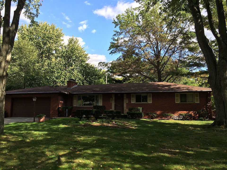 1st image of 421 Hillcrest Dr