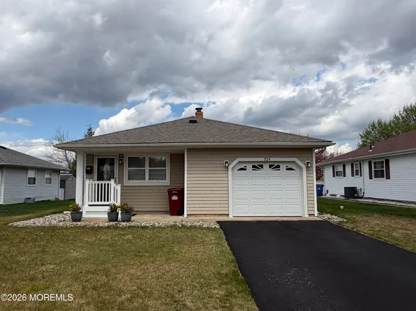 324 Saint Thomas Drive, Toms River, NJ 08757