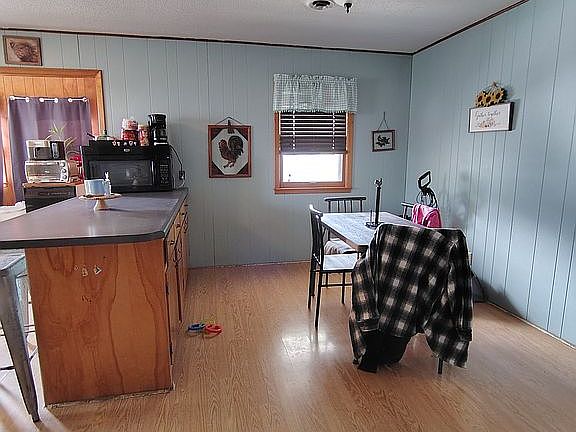 4th image of 708 3rd St