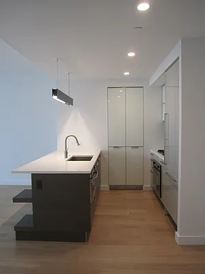 Sold by R New York | media 1