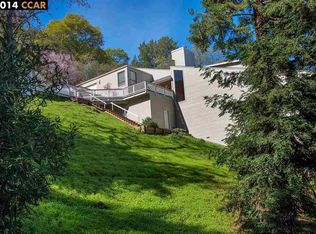 8 Snowberry Ct, Orinda, CA 94563