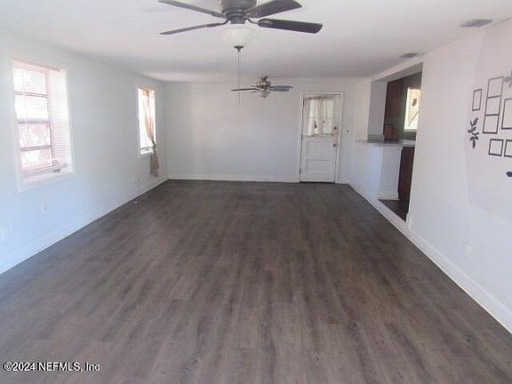 2nd image of 4009 PEACH Drive