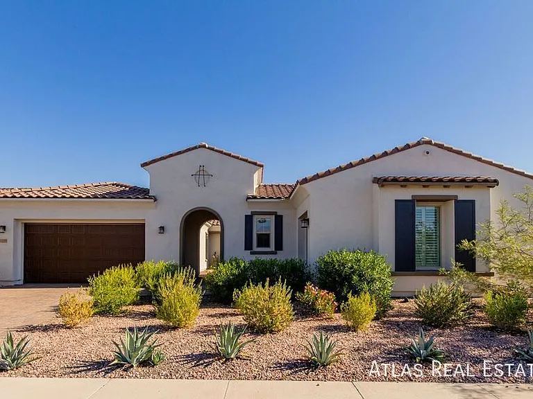 15149 S 186th Ln — Photo 1