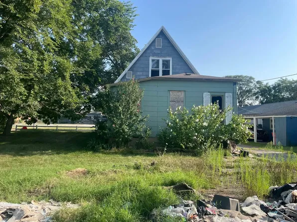 877 Nate Wells Sr Dr, Benton Harbor, MI 49022