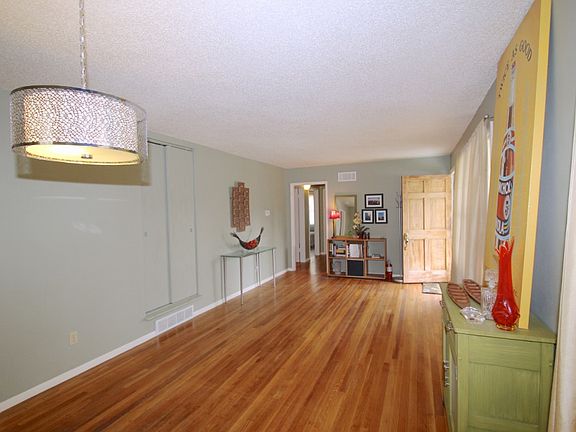 5th image of 4238 Hilldale Ave
