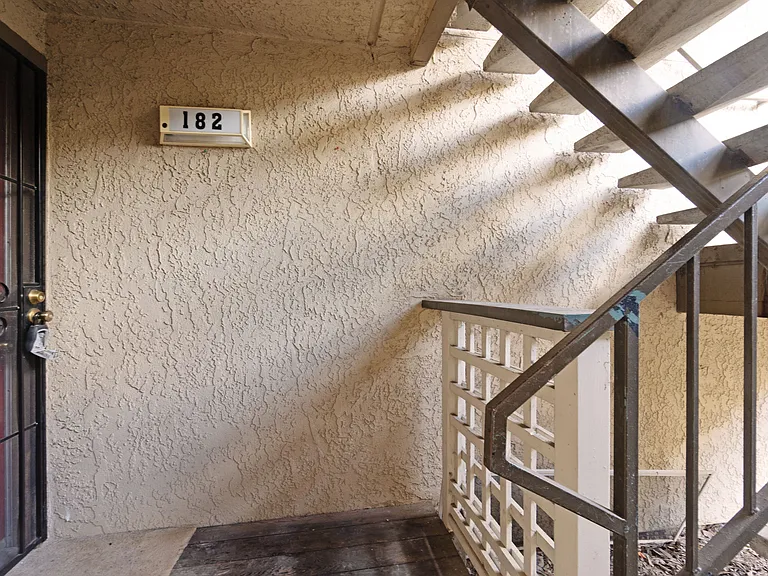 695 Bristol Dr #182 — Photo 2