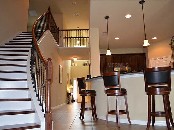 2nd image of 1340 Oakcrest Ct