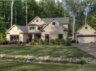 733 Berry Spring Path, Signal Mountain, TN 37377