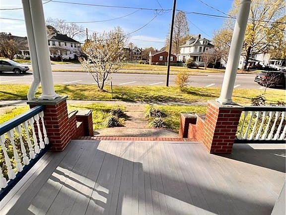 4th image of 1625 Lafayette Blvd #B