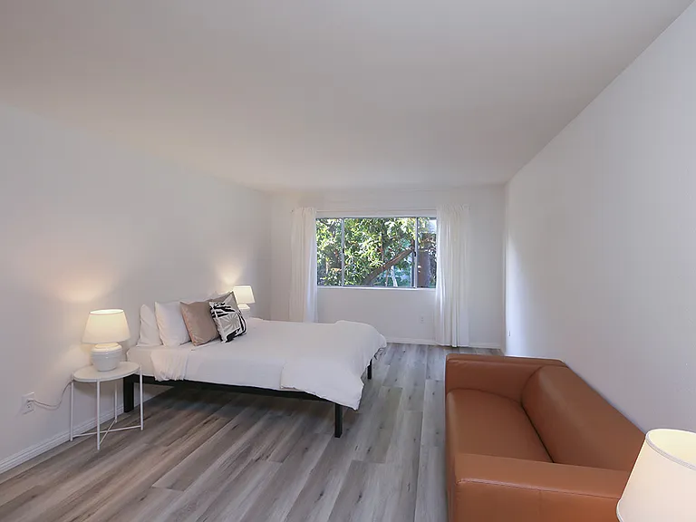 382 E California Blvd #101 — Photo 24
