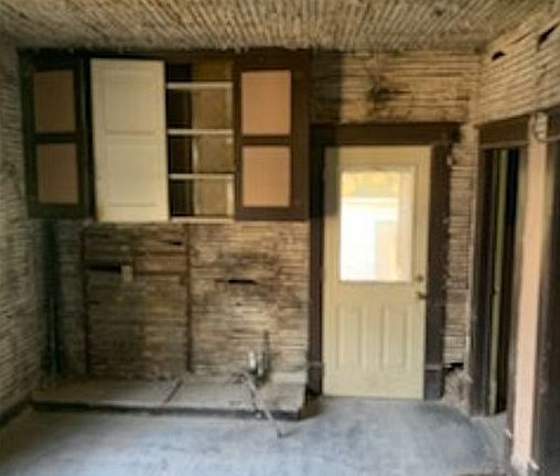 3rd image of 339 W Forest Ave