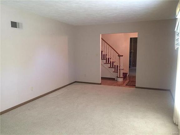 3rd image of 1900 E Jerome Dr