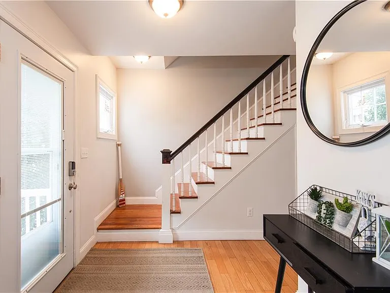 88 Kay St — Photo 4