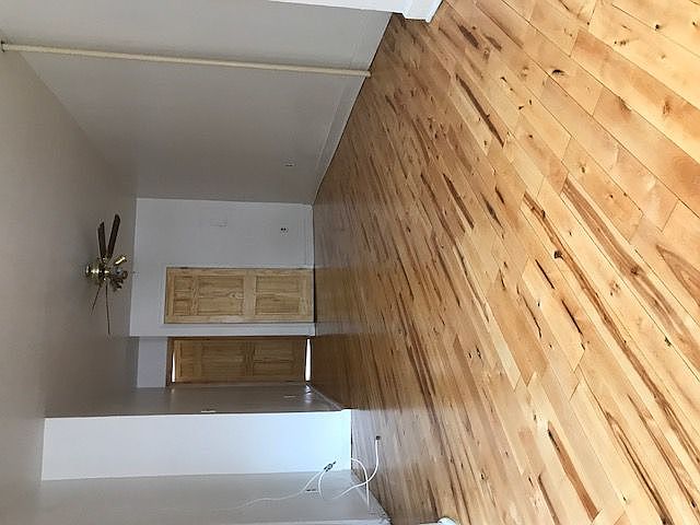 2nd image of 201 Engert Ave APT 2L