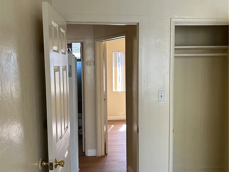 669 W Ofarrell St — Photo 16