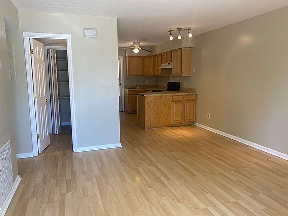 4th image of 528 N Wilson St APT A
