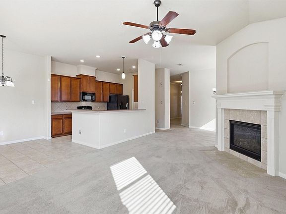 5th image of 2923 Empire Oaks Ln