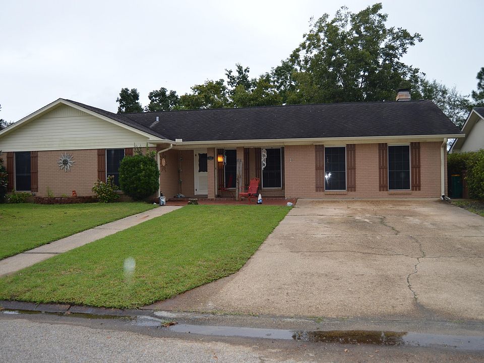 2nd image of 2165 Baywood Dr