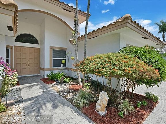 3rd image of 4277 NW 64th Ave