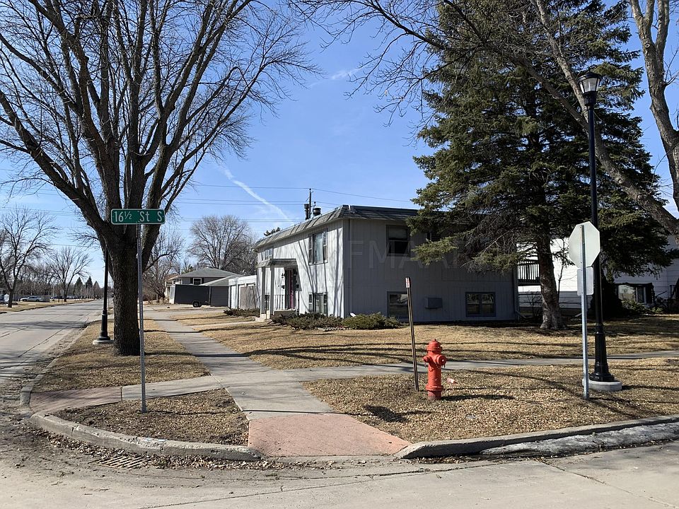 2nd image of 1615 15th Ave S
