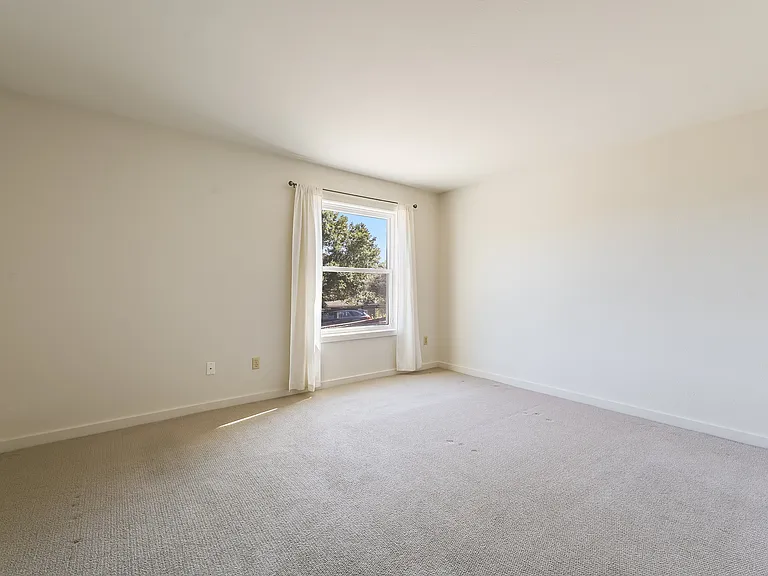 324 Laurel Pl — Photo 33