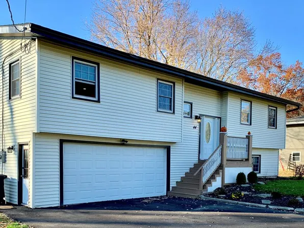 44 Orchard Dr, Big Flats, NY 14814