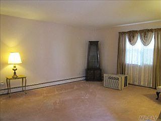 3rd image of 7 Richwood Pl