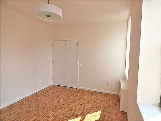 3rd image of 131 Sullivan St APT 3E