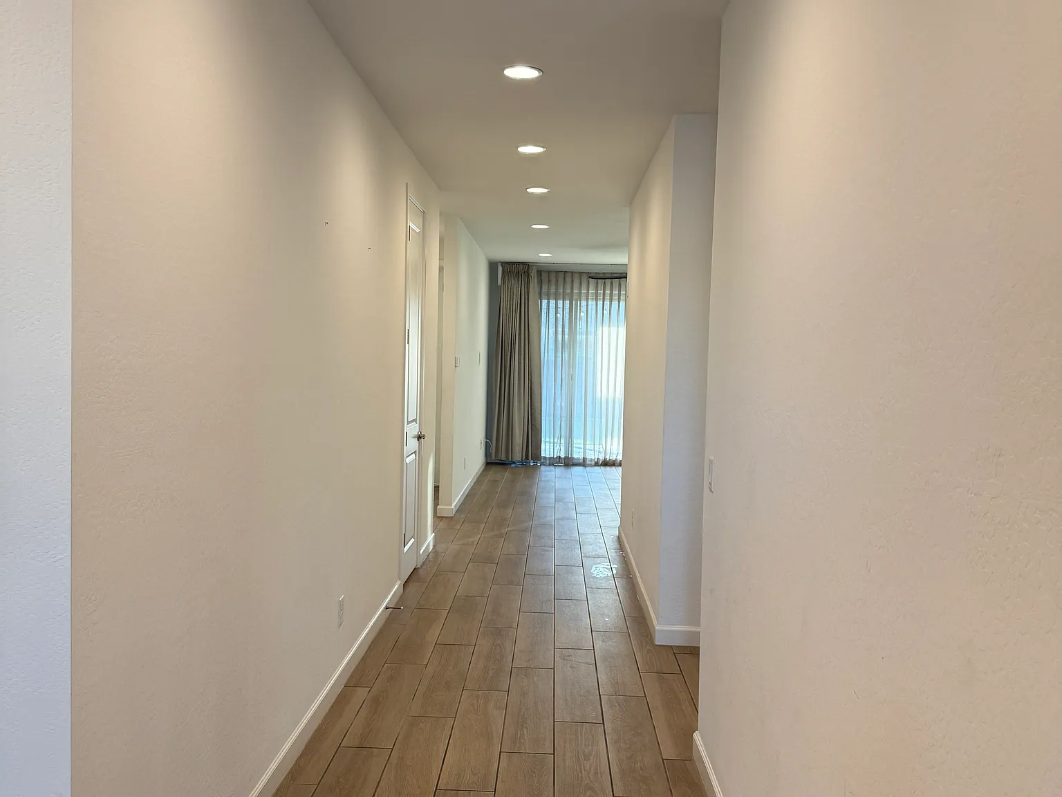 3 bed, 2.5 bath, 1953 sqft, $2,900 — Photo 4