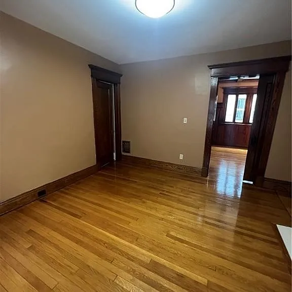 543 Potomac Ave — Photo 18