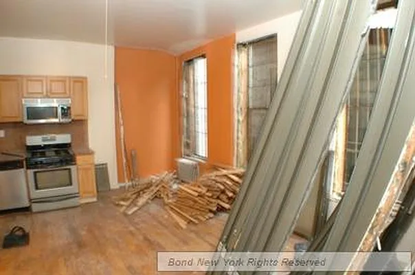 Rented by Bond New York | media 25