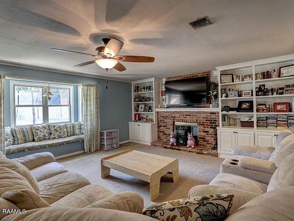 4th image of 113 Charles Dr
