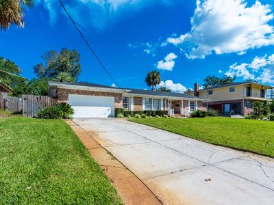 1895 Woodleigh Dr W, Jacksonville, FL, 32211