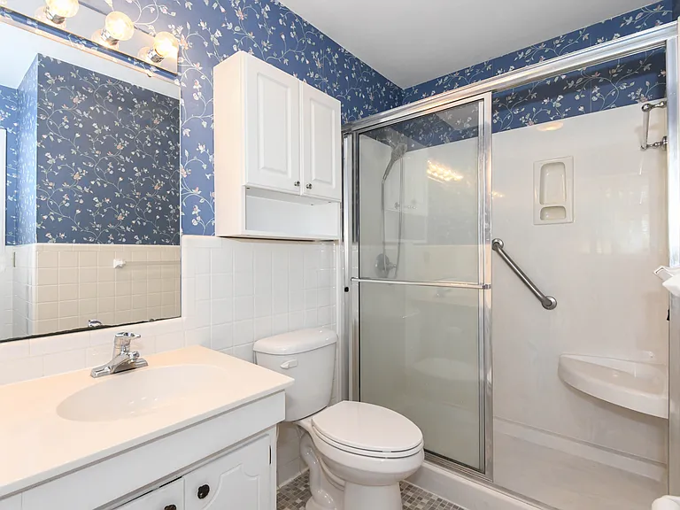 1804 Strathmore Dr — Photo 15