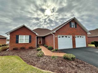 345 Rockshire Dr, Martinsville, VA 24112
