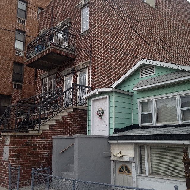 2nd image of 217 Bay 49 St