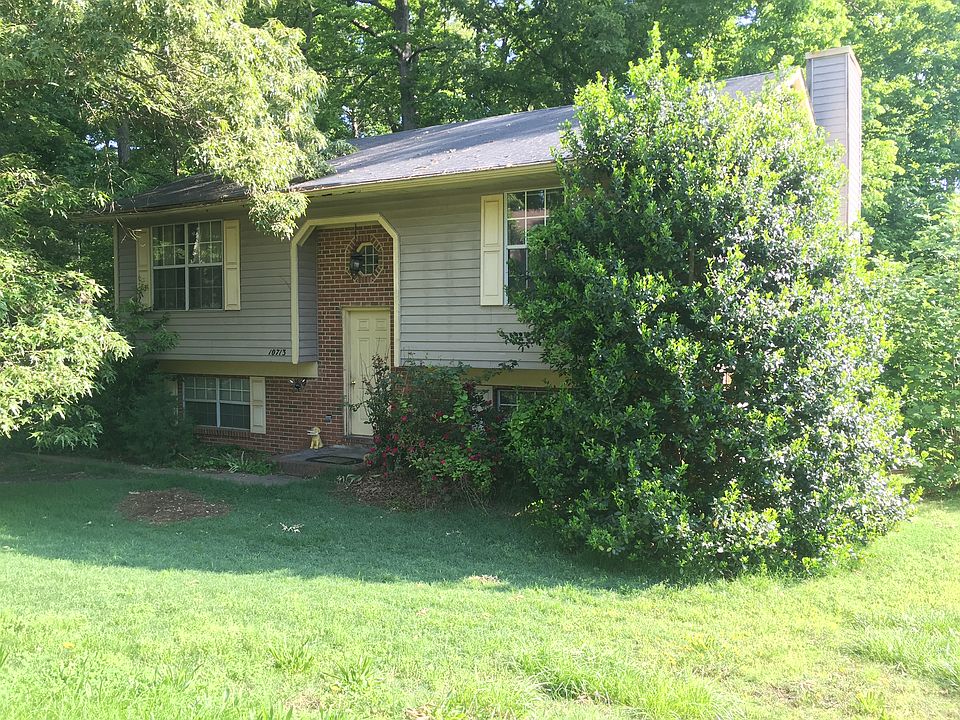 1st image of 10713 Heatherwood Dr