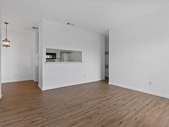2nd image of 12166 Metric Blvd APT 1010