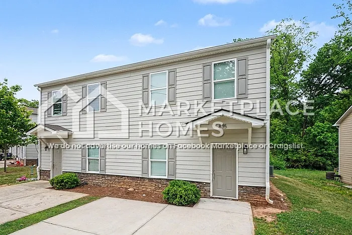 835 Johnson St — Photo 3