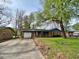 312 Redbud Ln, Tahlequah, OK 74464