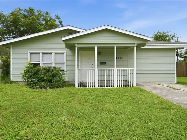 1221 Bernice Dr, Corpus Christi, TX 78412